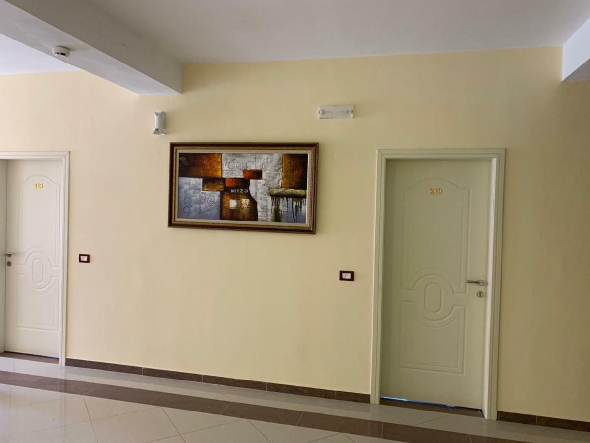 Hotel Ferrara Durrës Buitenkant foto