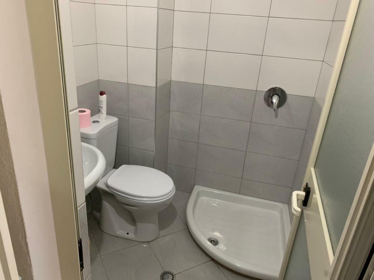 Hotel Ferrara Durrës Buitenkant foto