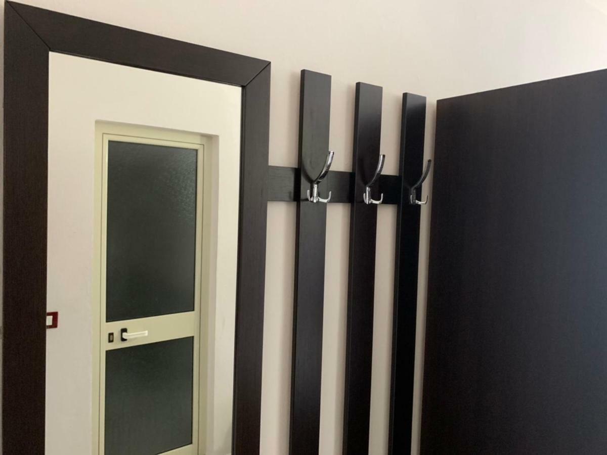 Hotel Ferrara Durrës Buitenkant foto